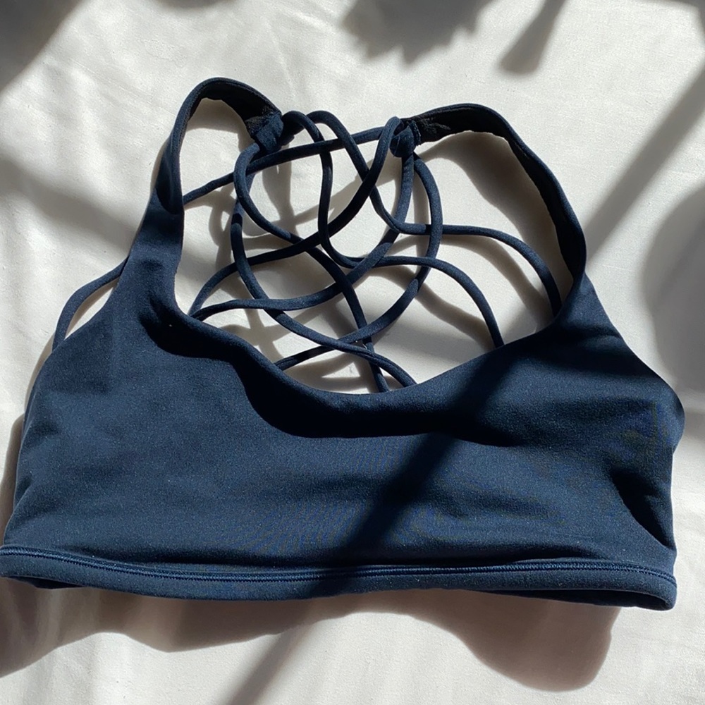 Women's lululemon size 2 bra navy